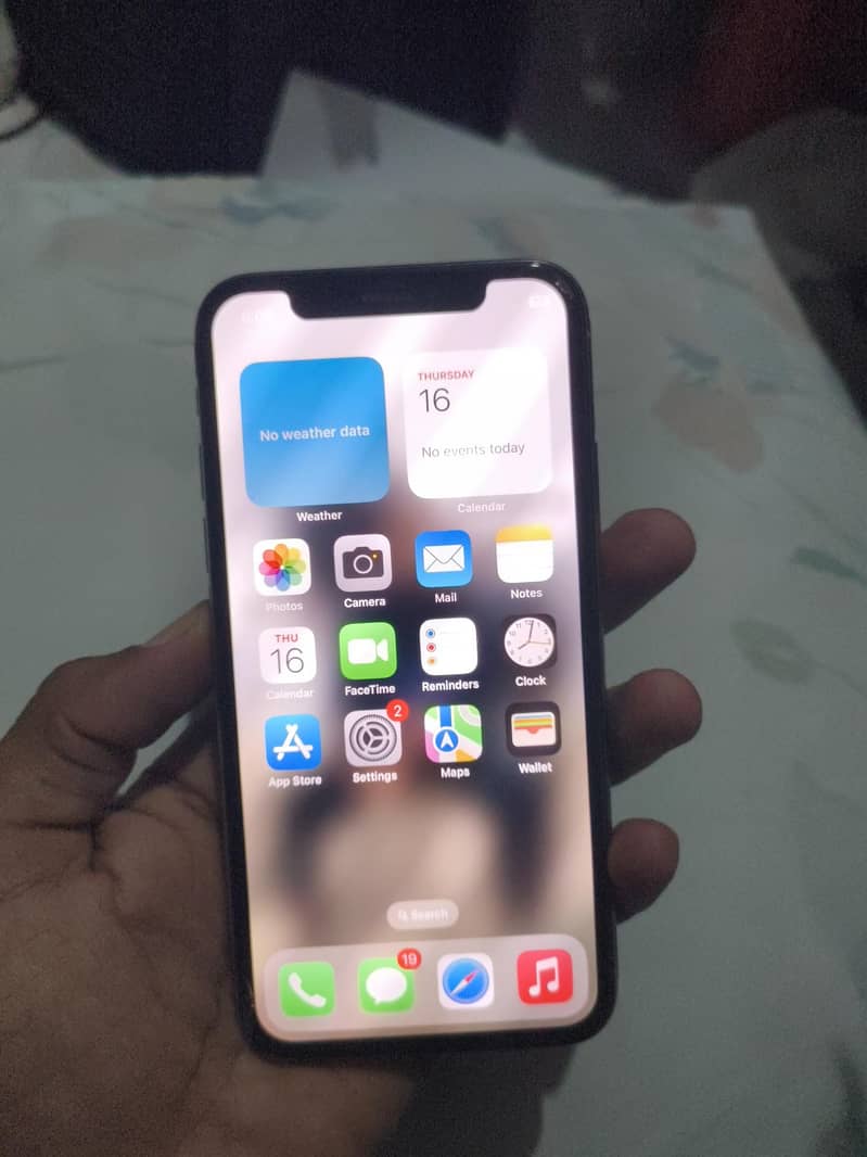 Apple iPhone X 4