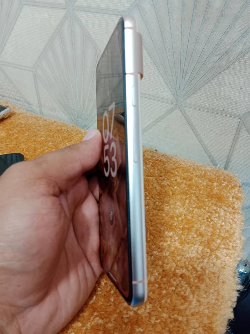 Google Pixel 8 2