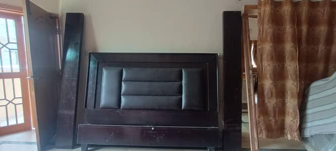 Modern  Bedroom Set with Padded Headboard – Complete Set