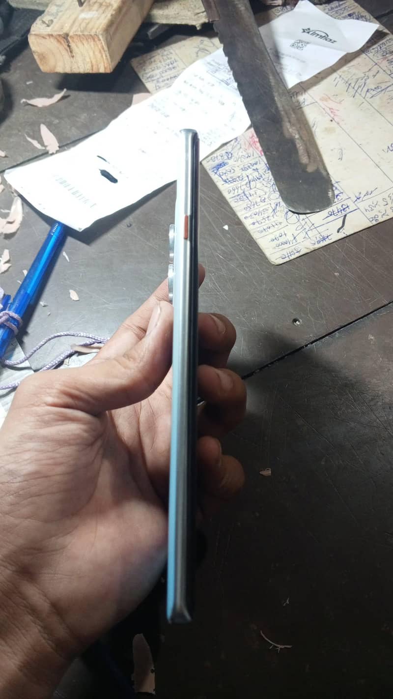 Tecno CAMON 40 2