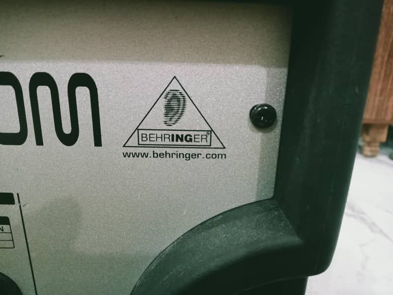 Behringer Powered Mixer 3