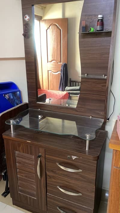 Dressing table
