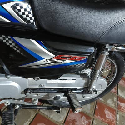 Honda CG 125 – Like New Condition – Original Documents
