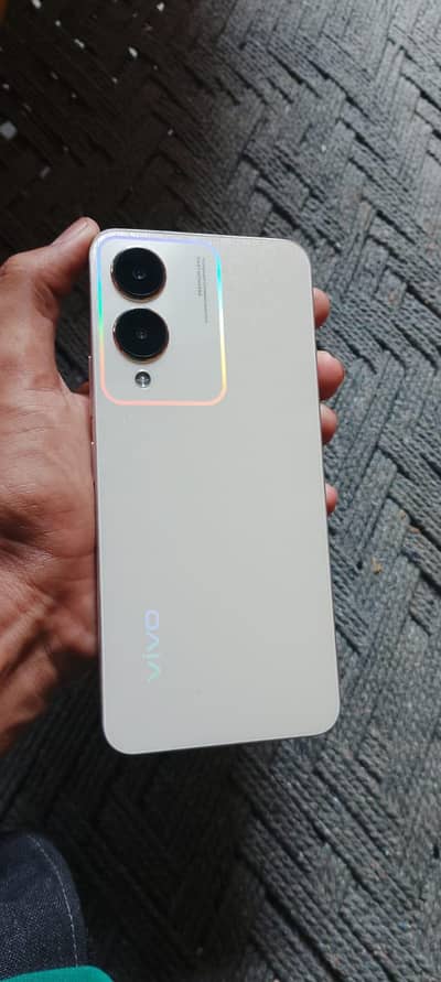 Vivo Y17s