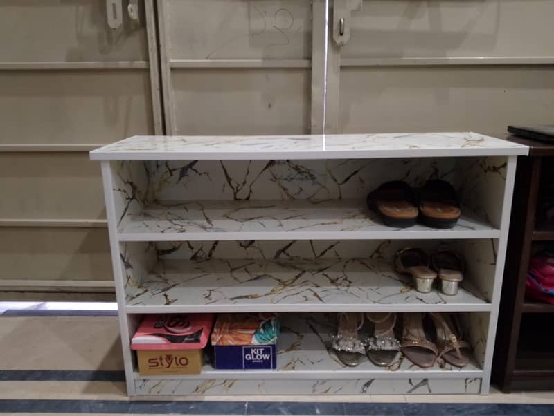 shoe rack 14