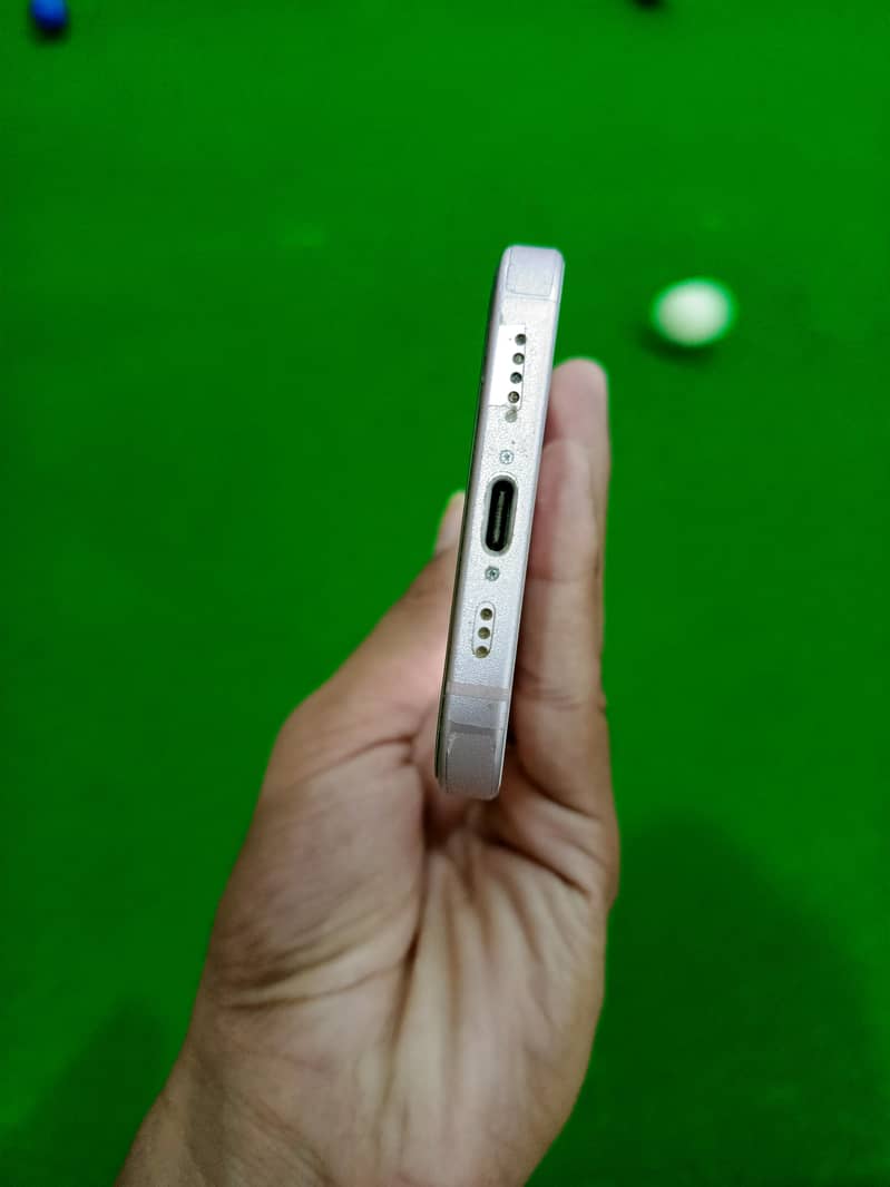 Apple iPhone 15 2