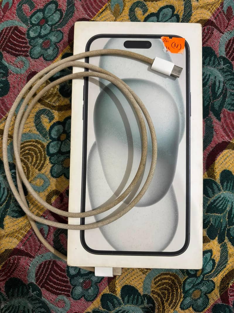 Apple iPhone 15 plus 4