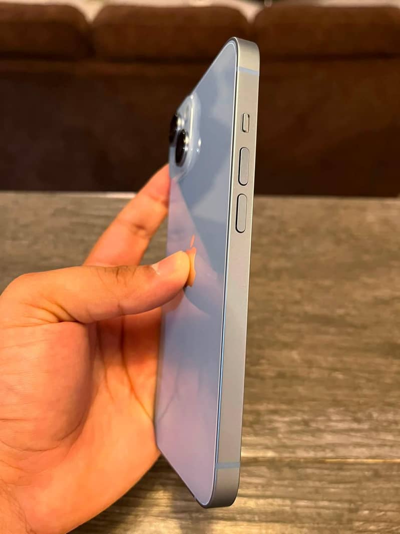Apple iPhone 14 3