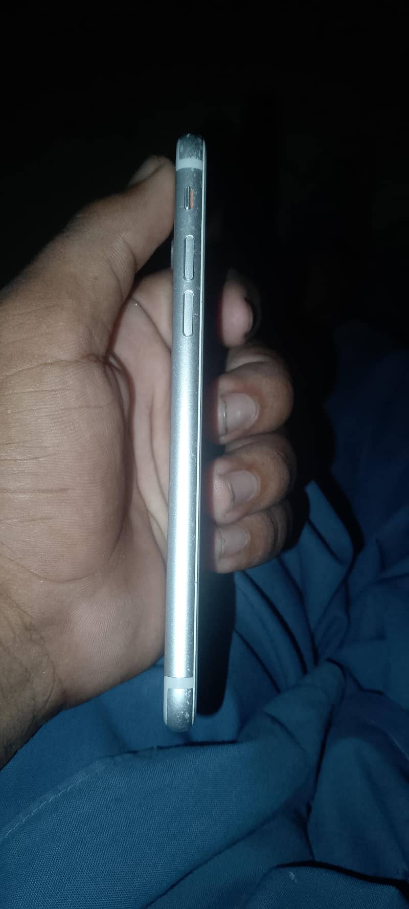 Apple iPhone 7 3