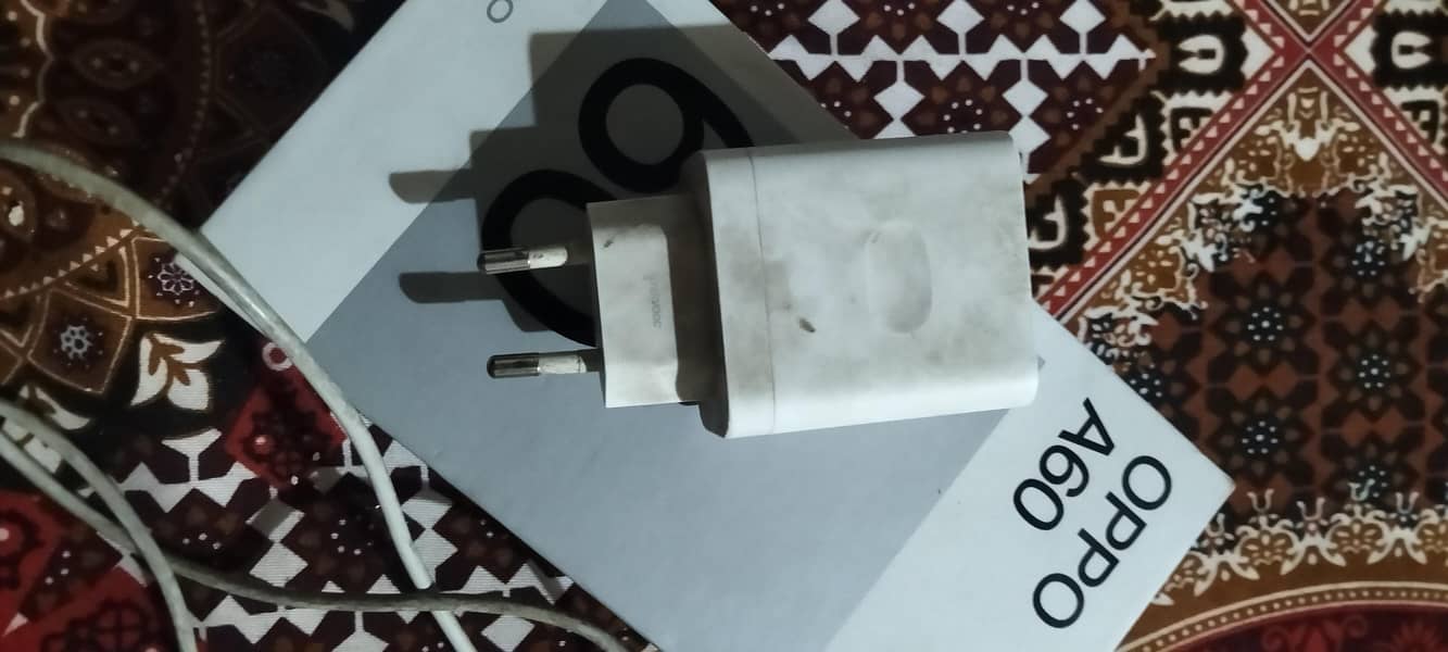 OPPO A60 10