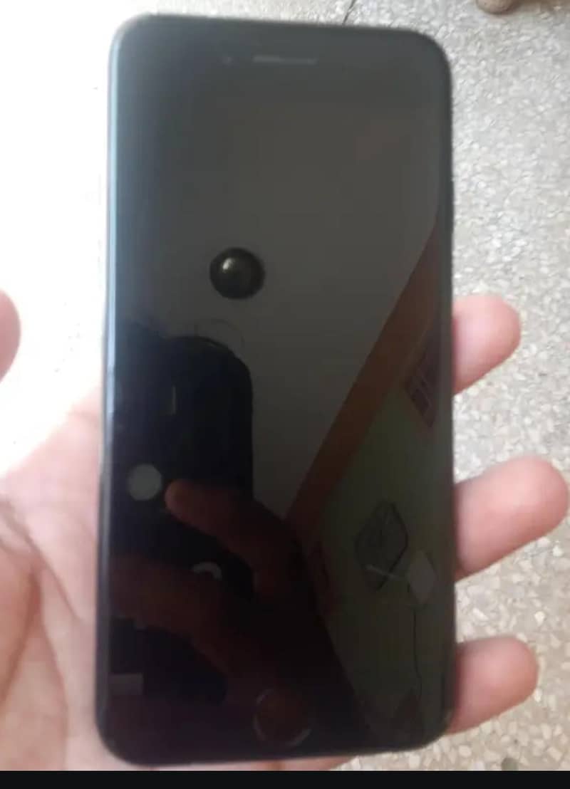 Apple iPhone 7 1