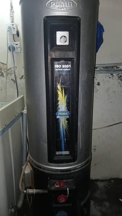 Geyser | Full size | 10/10 Condition