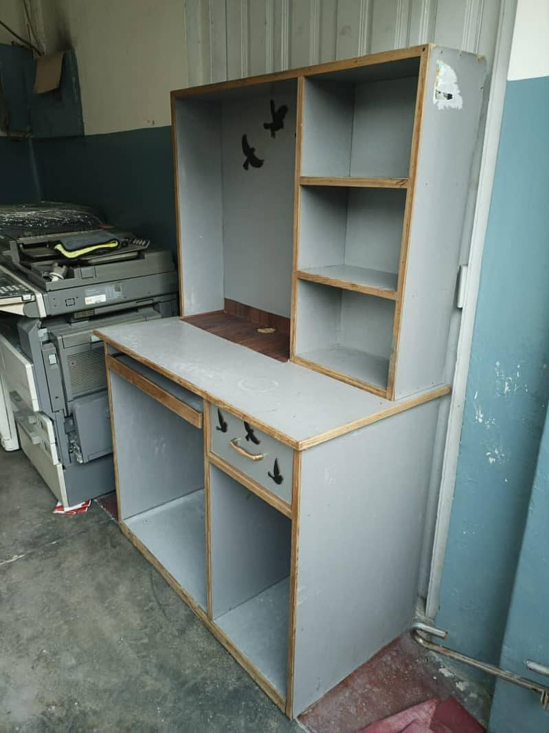 Computer Table 6