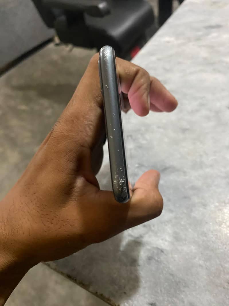 Apple iPhone 8 Plus 5