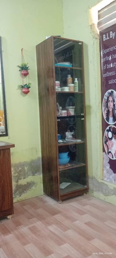 Beauty Parlour Furniture