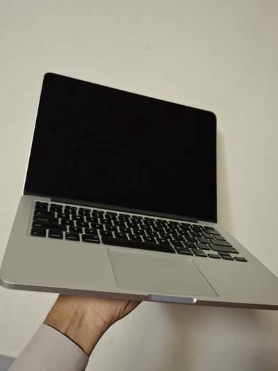 Macbook pro 2015 13 inch 8,128