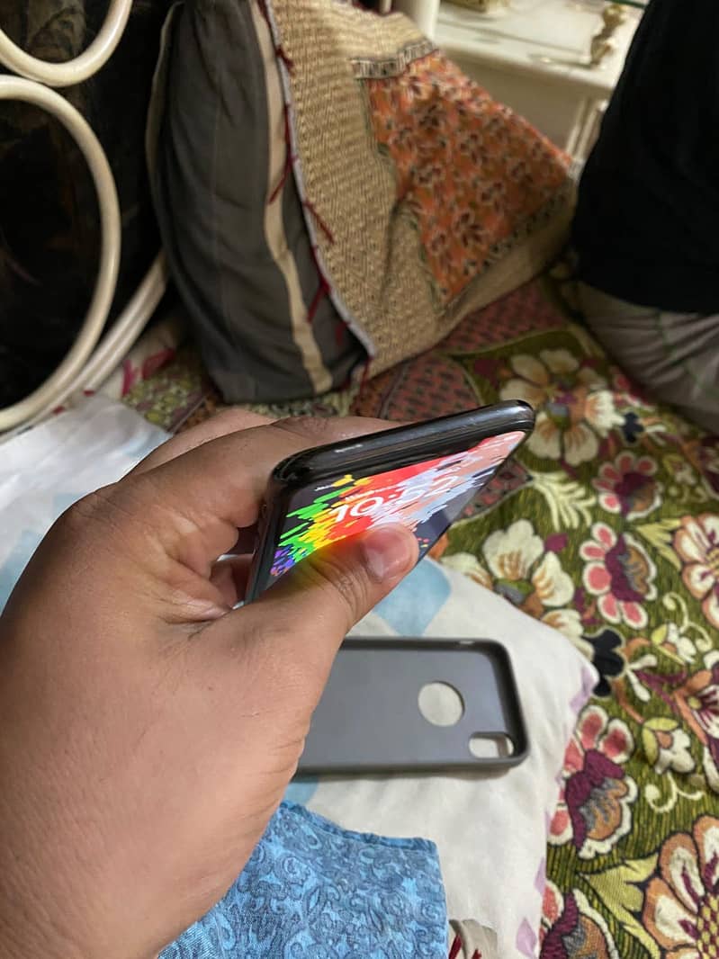 Apple iPhone X 5