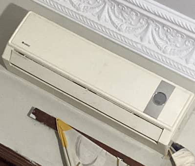 Gree 1 ton split Ac for sale