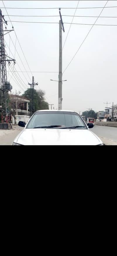 Honda City 2000 , chill AC , mechanical fit , non accident
