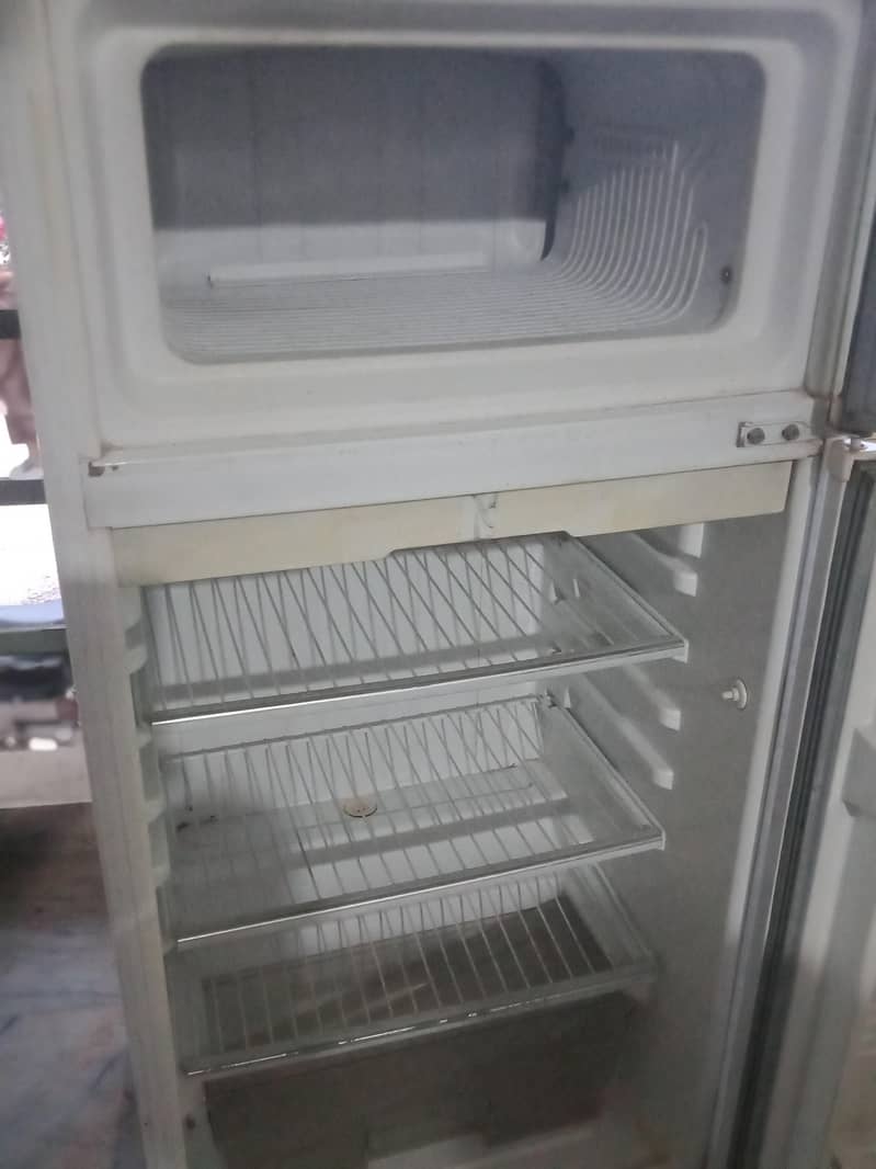fridge 0