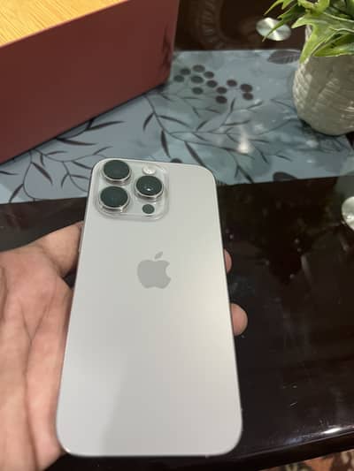 Apple iPhone 16 Pro JV