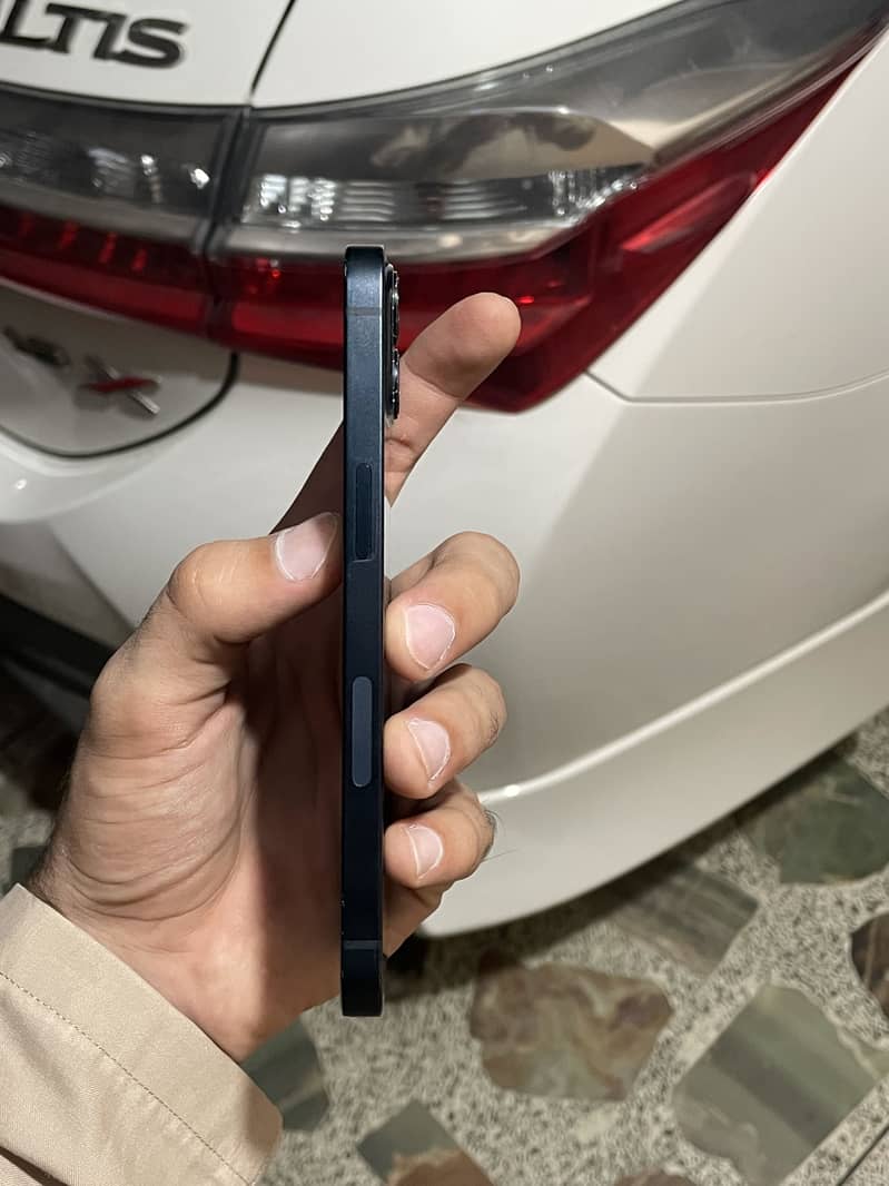Apple Iphone 13 6