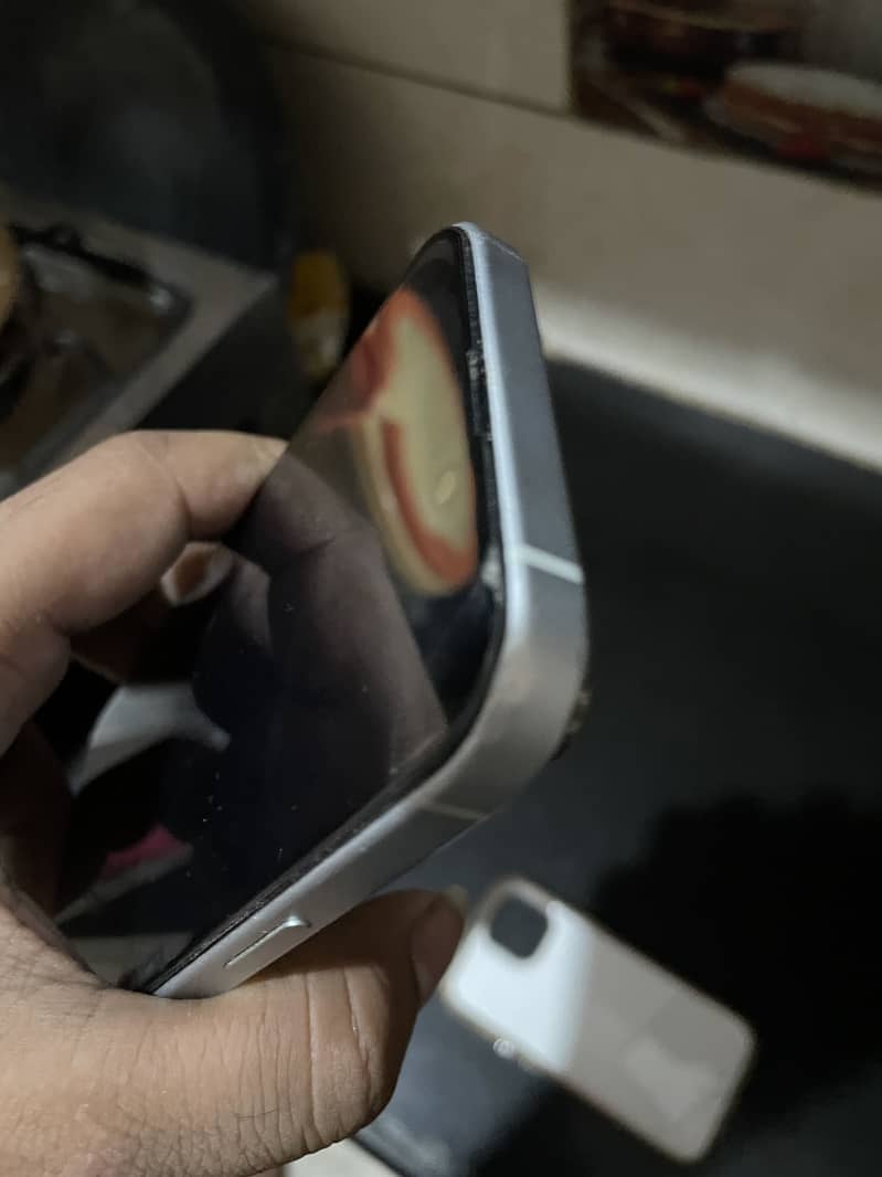 Apple iPhone 15 3