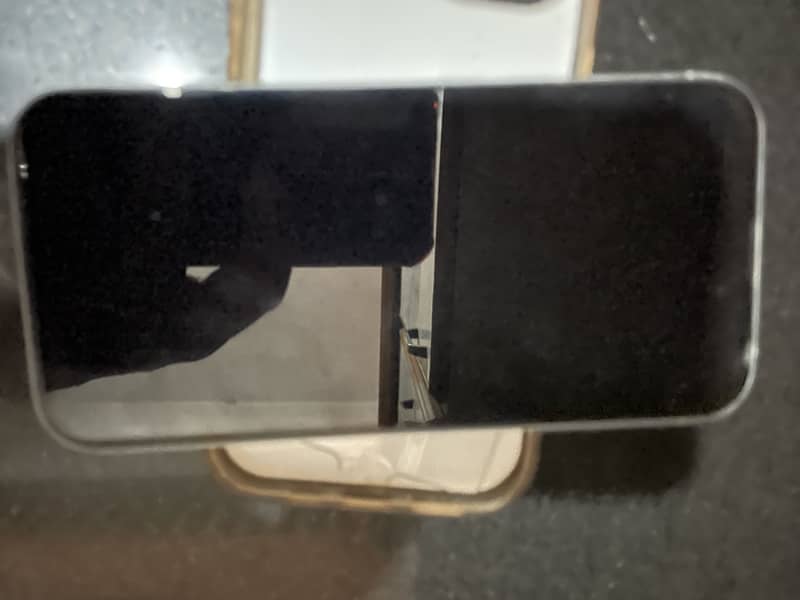 Apple iPhone 15 4