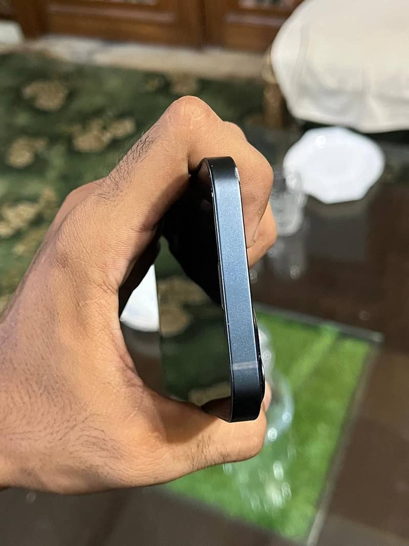 Apple iPhone 13 3