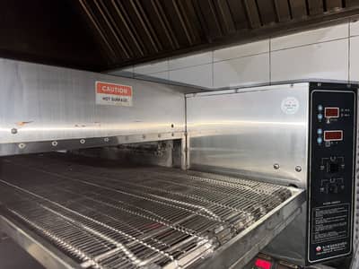 18-Inch Restaurant Conveyor Pizza Oven | Excellent Condition
