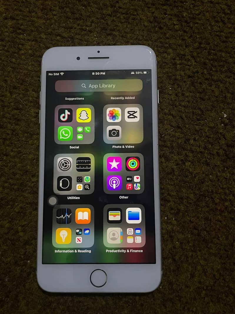Apple iPhone 8 Plus 0