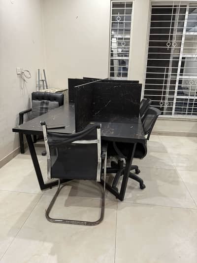 6 Person Cabin Table