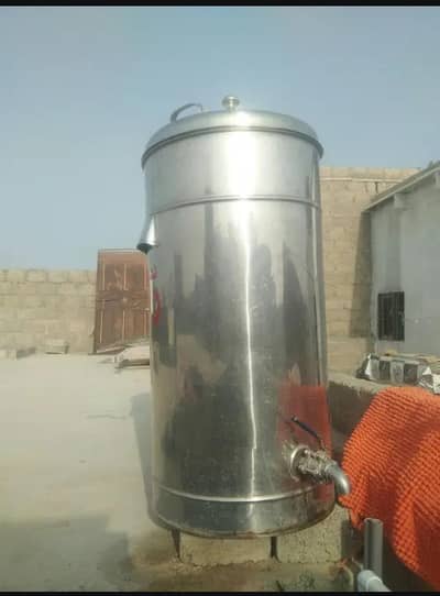 steel water tanki for house hold and commercial use steel tanki .