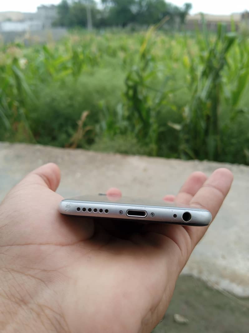 Apple iPhone 6 3