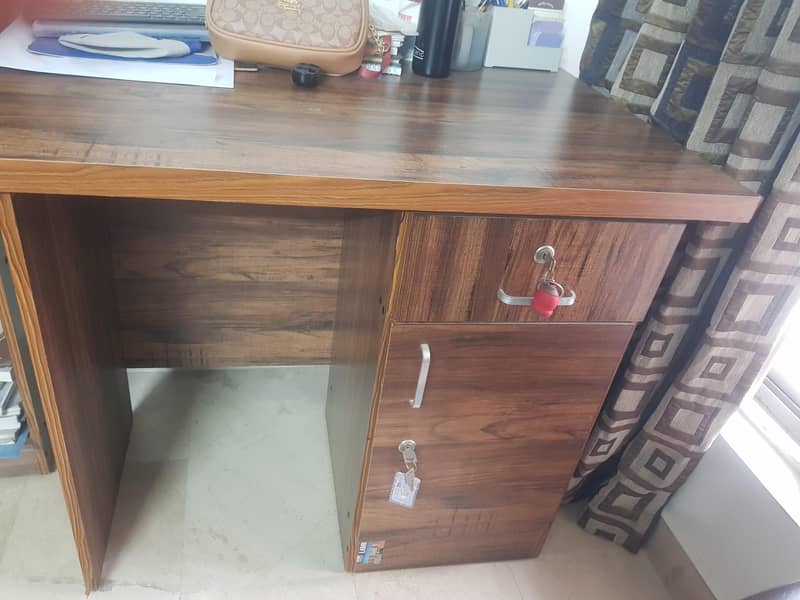 Study Table with Drawer & Lockable Storage – Excellent Condition 0