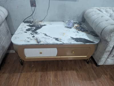 5 seater sofa set and table