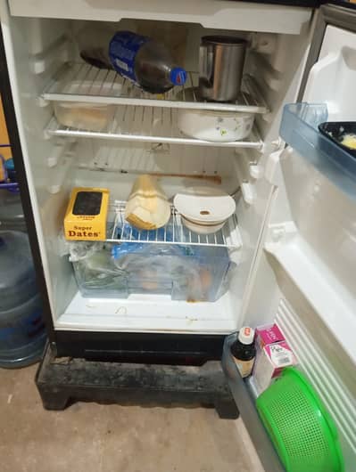 Dawlance medium size refrigerator