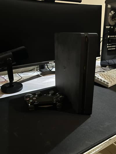 Sony PS4 Slim 500gb + Controller + 5CDS | Used