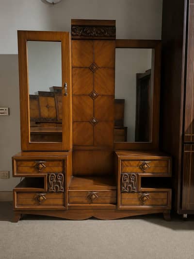 wooden bed set