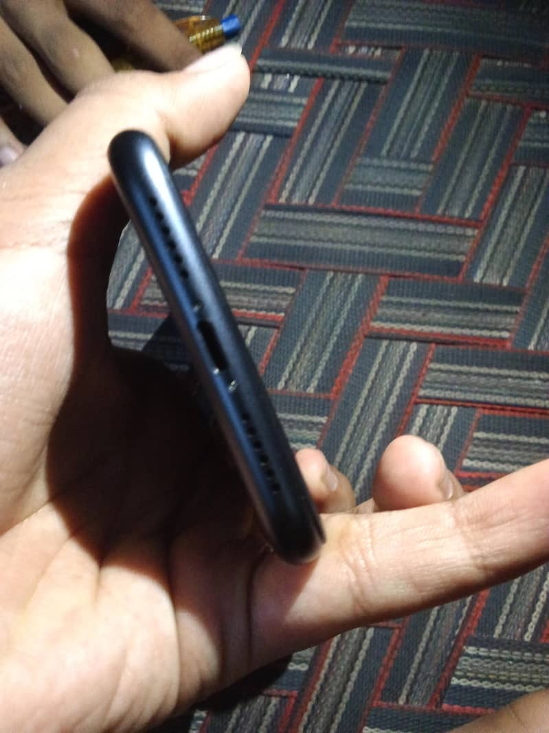 Apple iPhone 11 2