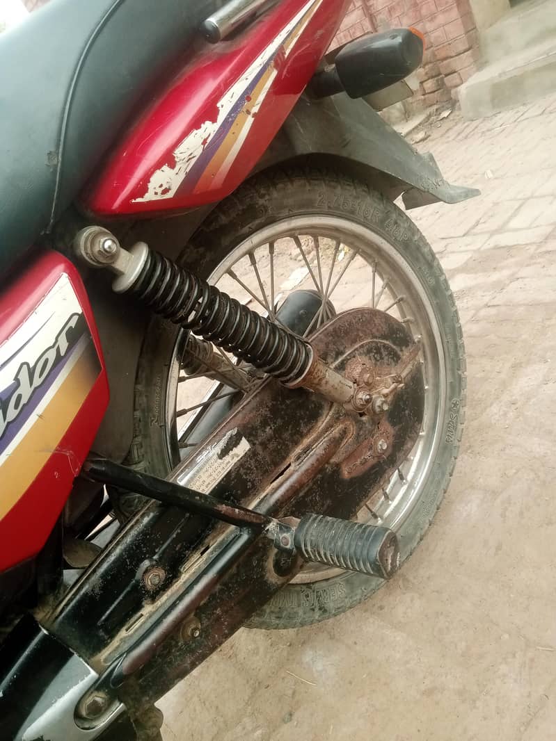 Honda Prioder 2014 4