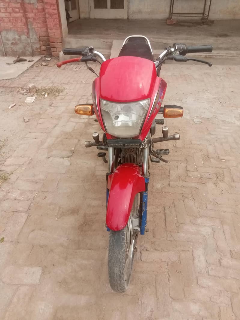 Honda Prioder 2014 7