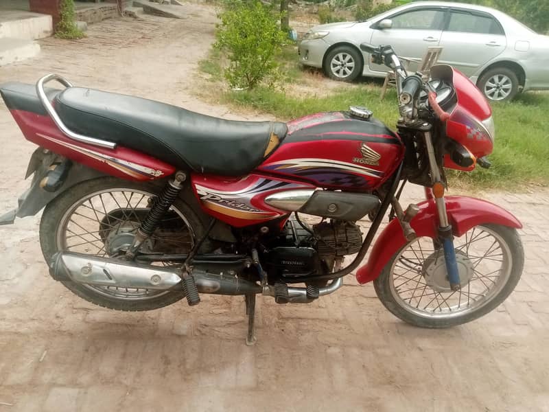 Honda Prioder 2014 11