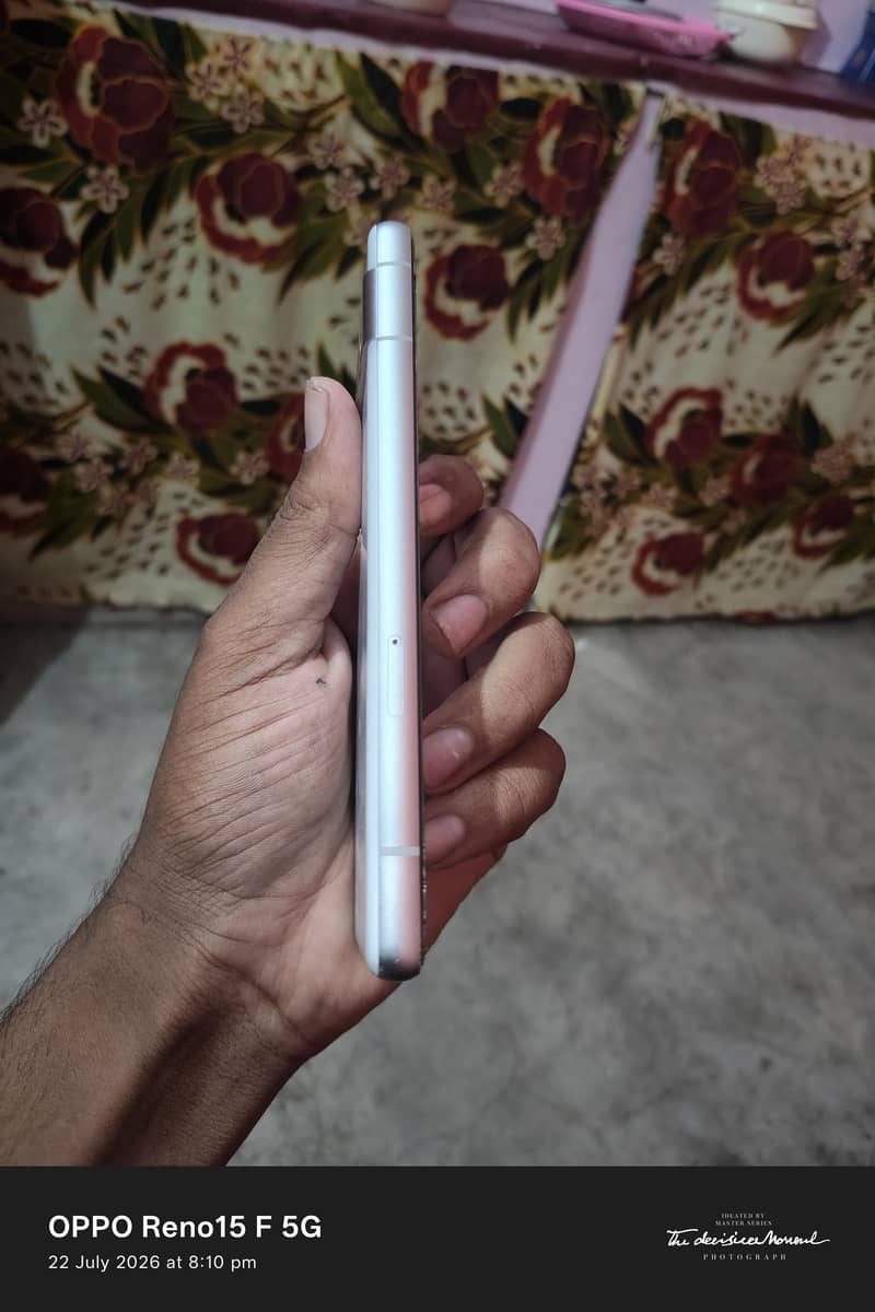 Google Pixel 7a 4