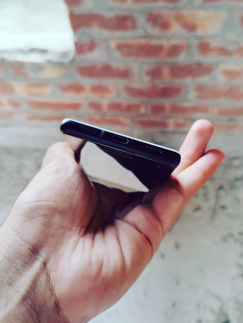 Google Pixel 6a 4