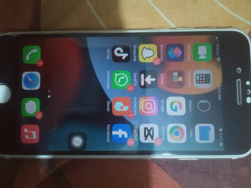 Apple iPhone 7 1