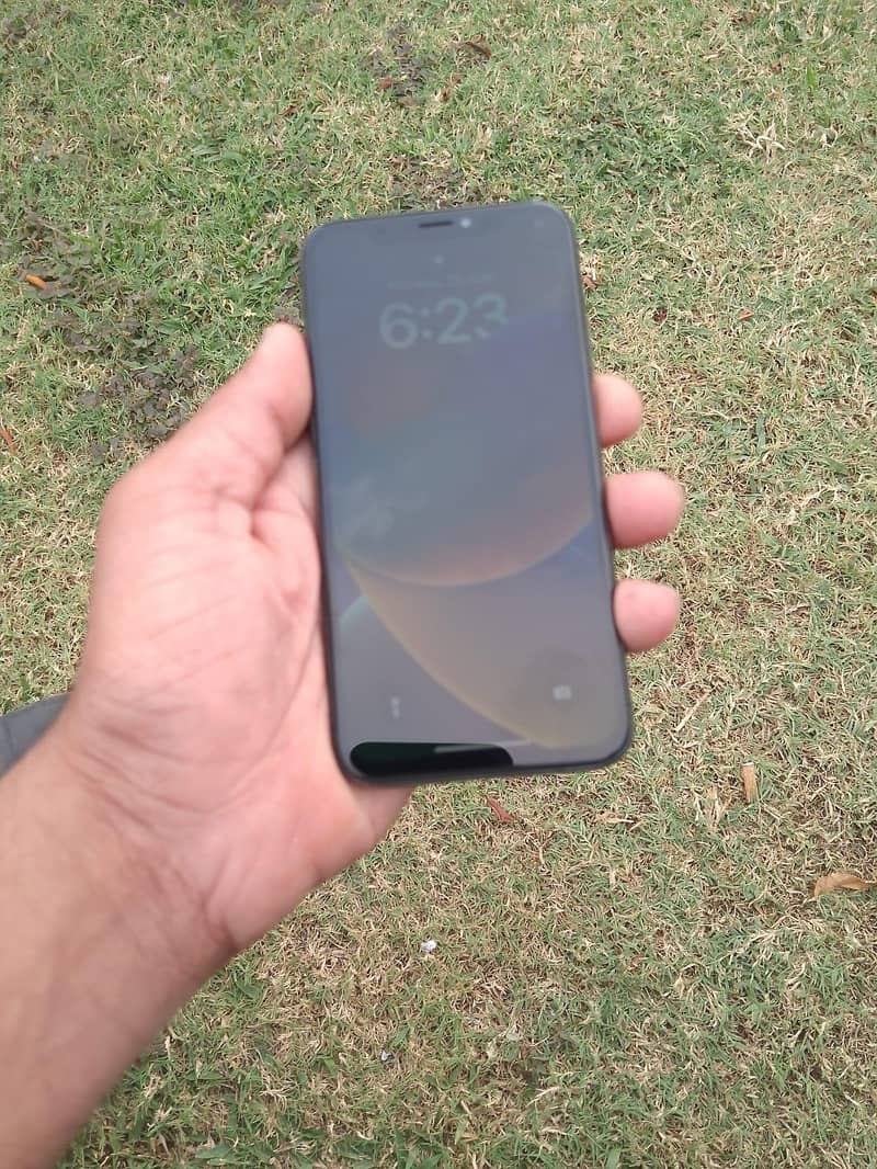 Apple iPhone X 0