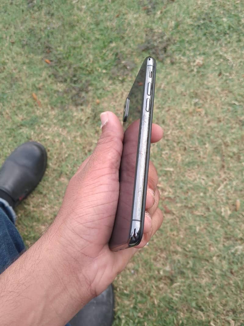 Apple iPhone X 9