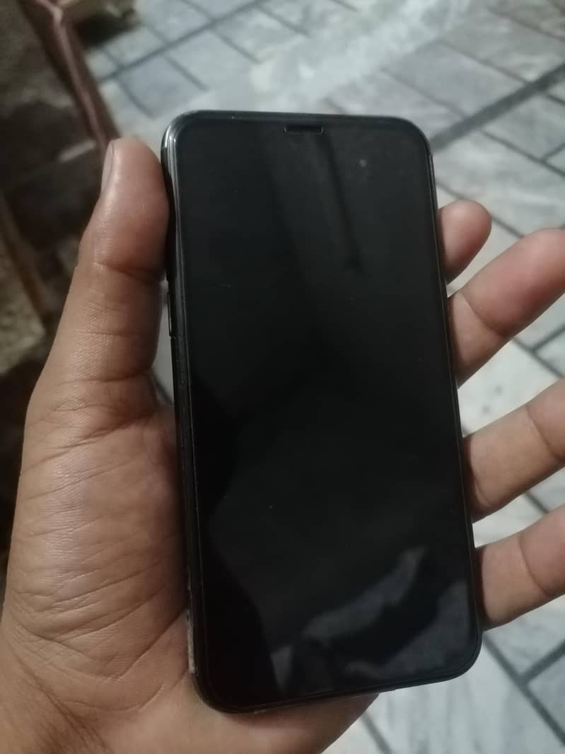 iphone 11 pro 2