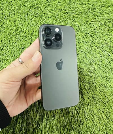 iPhone 15pro non pta 256gb 84 bettry health waterpack